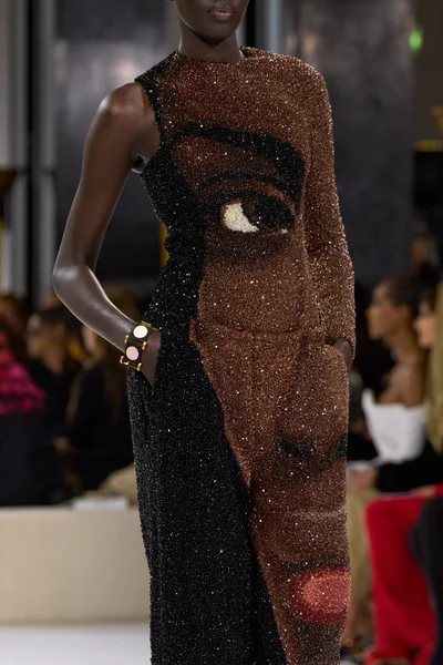 Look 7